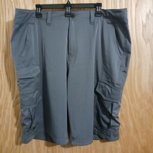 Denali Men's Lightweight Stretch Hybrid Performance Cargo Shorts Gray 40